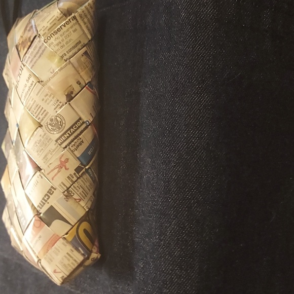 Wristlet Clutch recycled newspaper woven eco clutch bag with strap - Picture 5 of 5